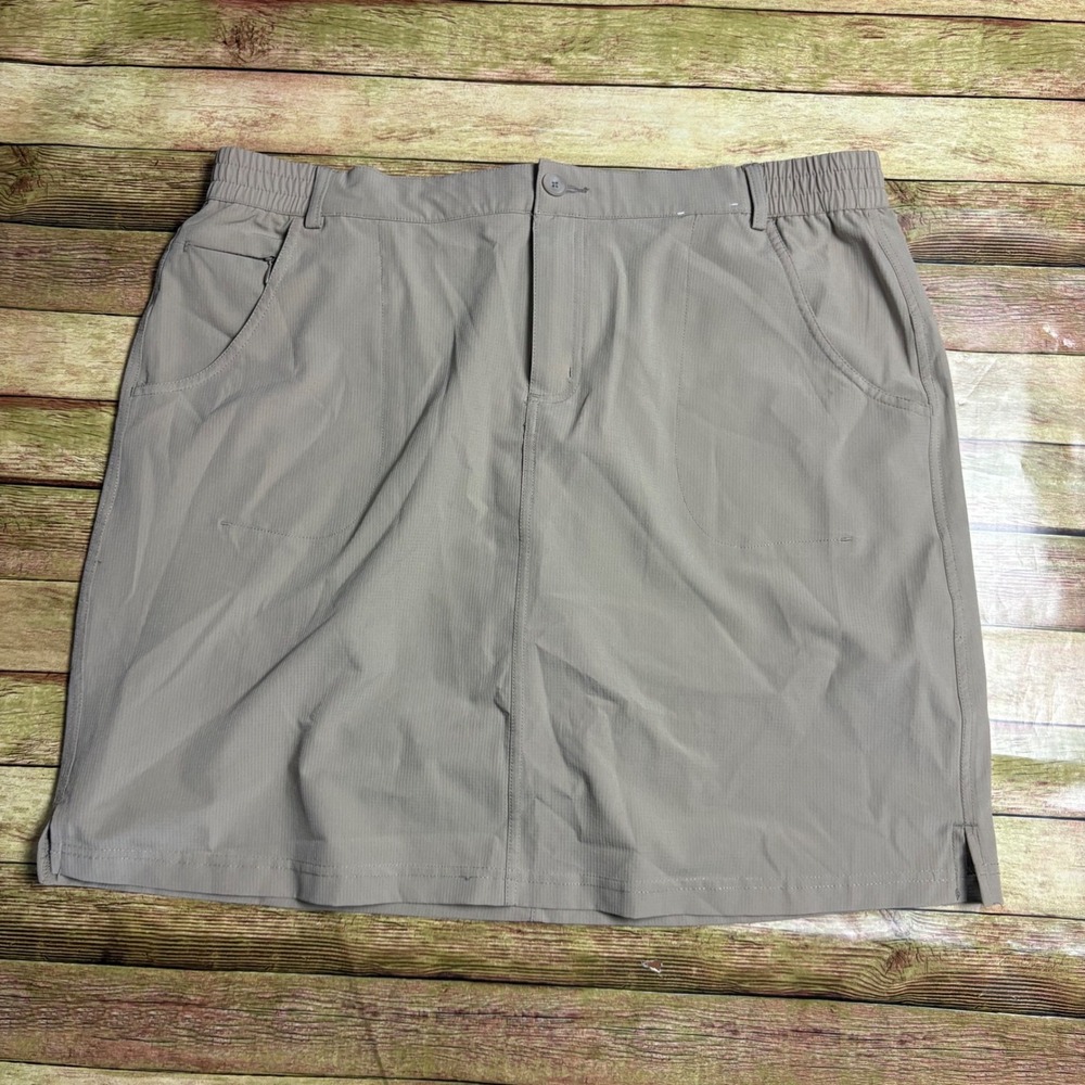 gorpcore granola indie Tilley Khaki Recycled Utility Hiking Trail Skort Size XL